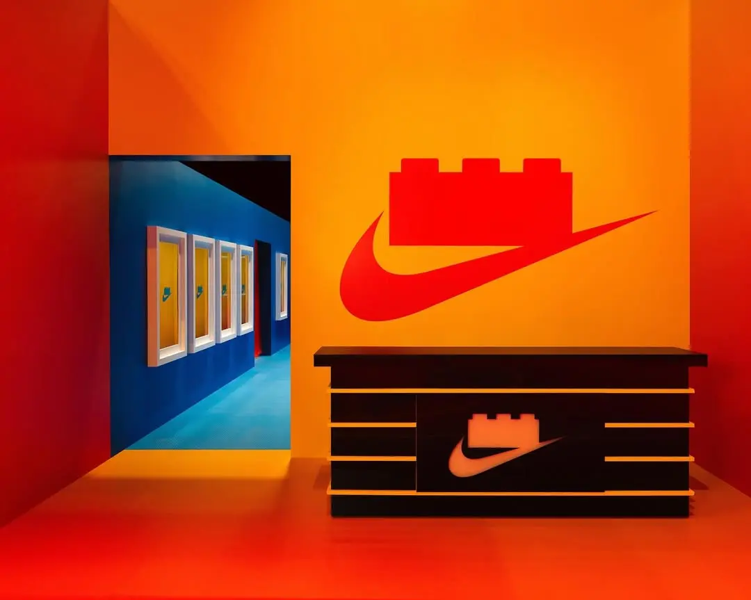 NIKE x LEGO Коллаборация на Fanatics Fest (NYC)