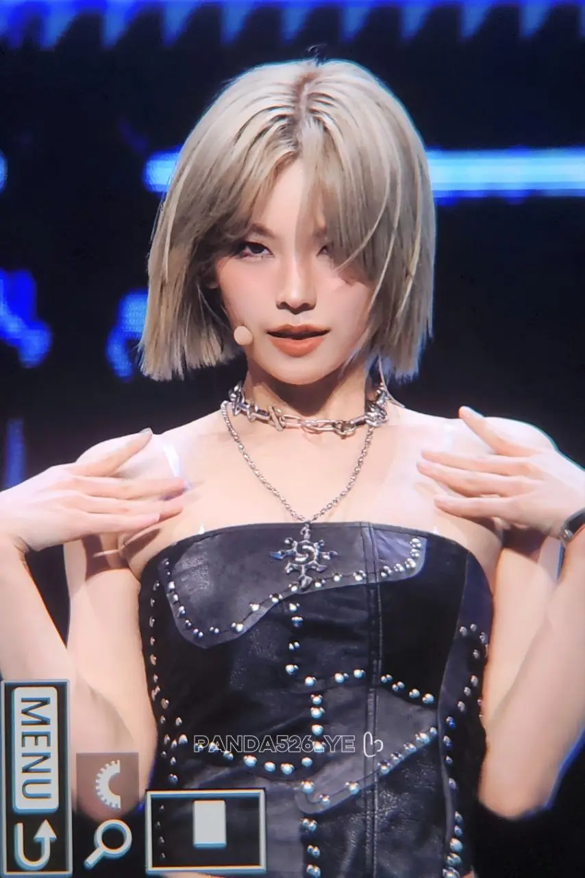 250823 Превью Йеджи на церемонии 2025 TMElive International Music Awards в Макао