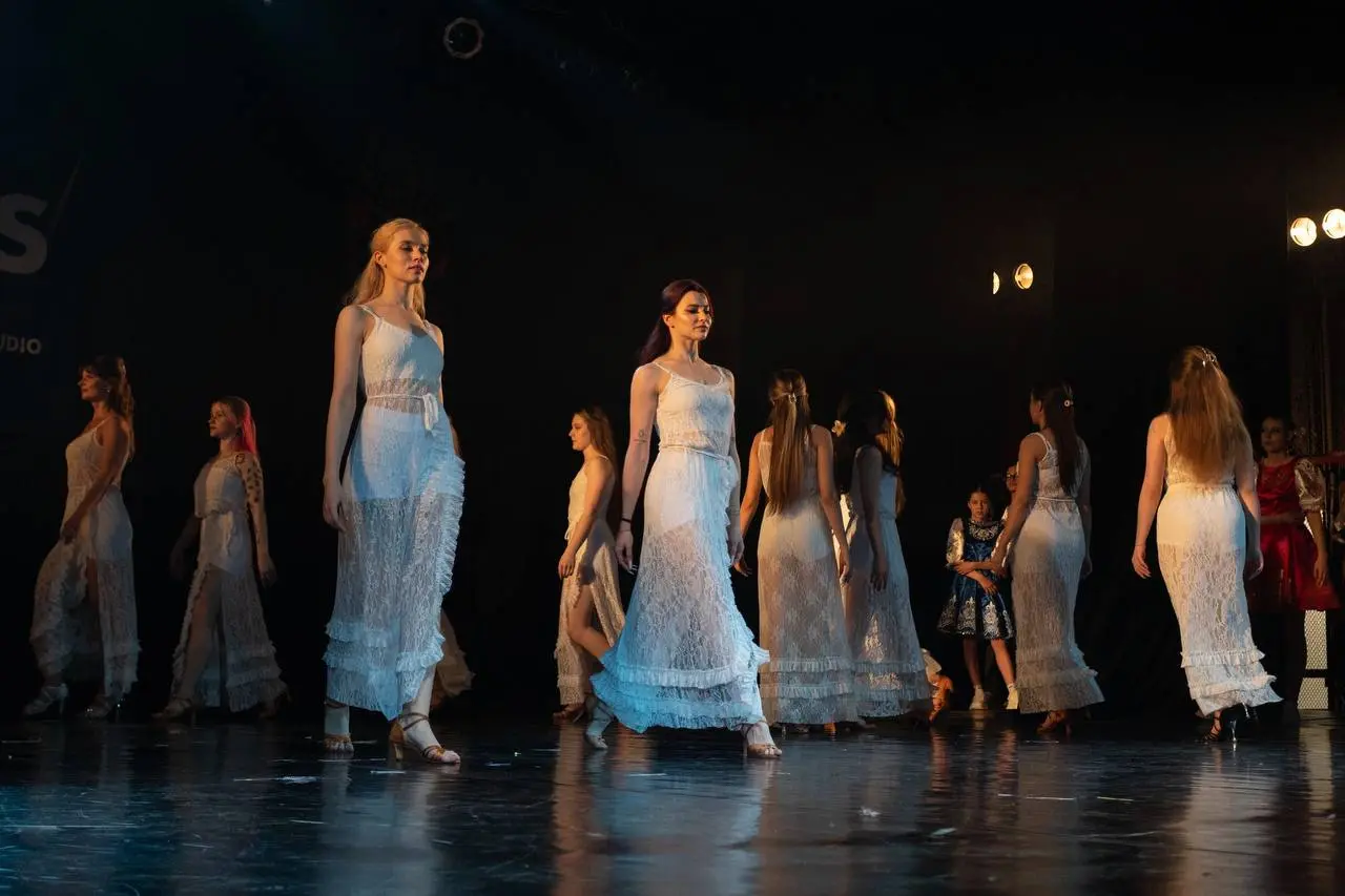 Latina: Набор со 2 сентября