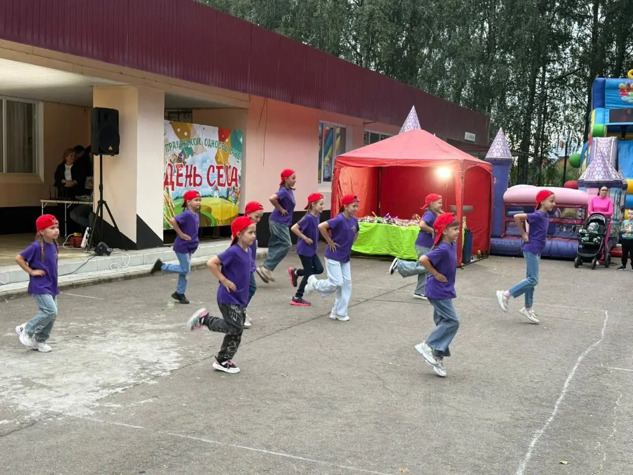 На дне села в с. Новоникольское