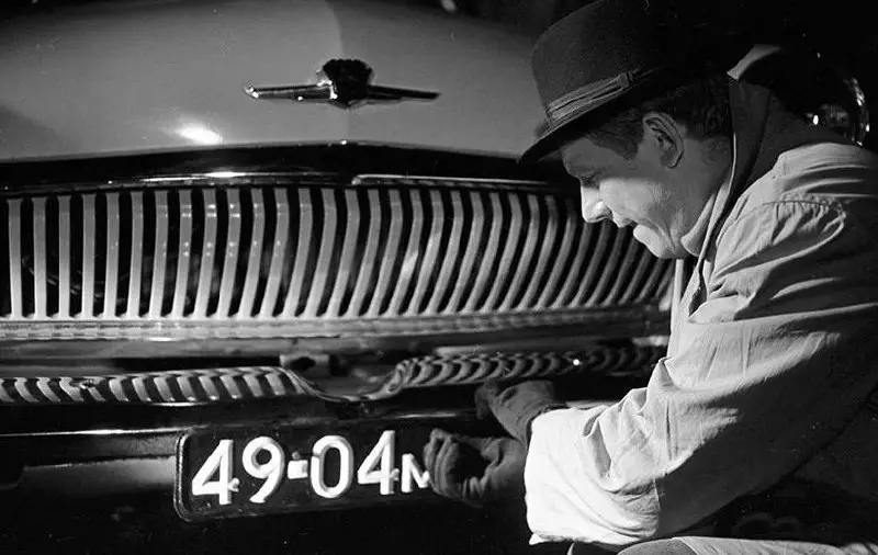 Берегись автомобиля (1966, Мосфильм) — продолжение ретроспективы фильмов с музыкой Андрея Петрова
