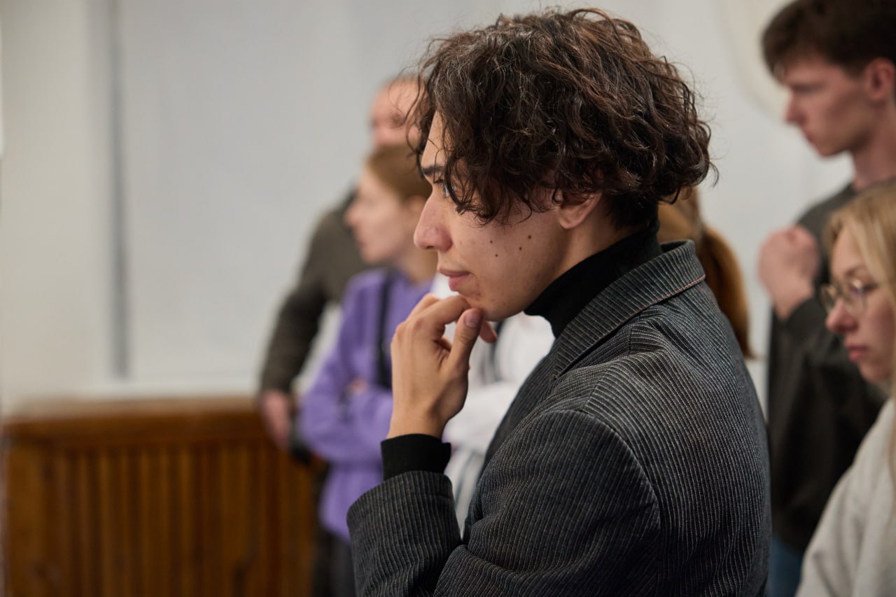 Экскурсия по выставке «Веня жив?»