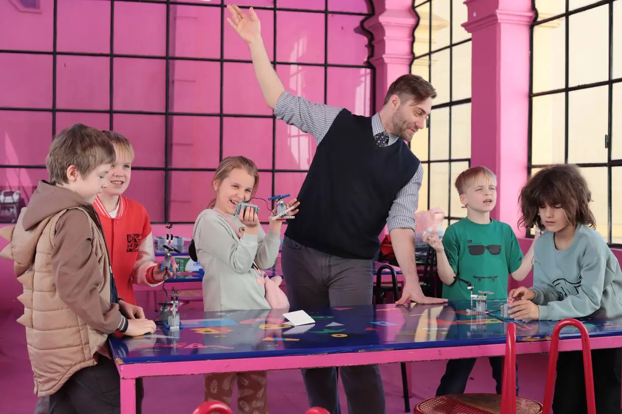 LEGO наука через игру