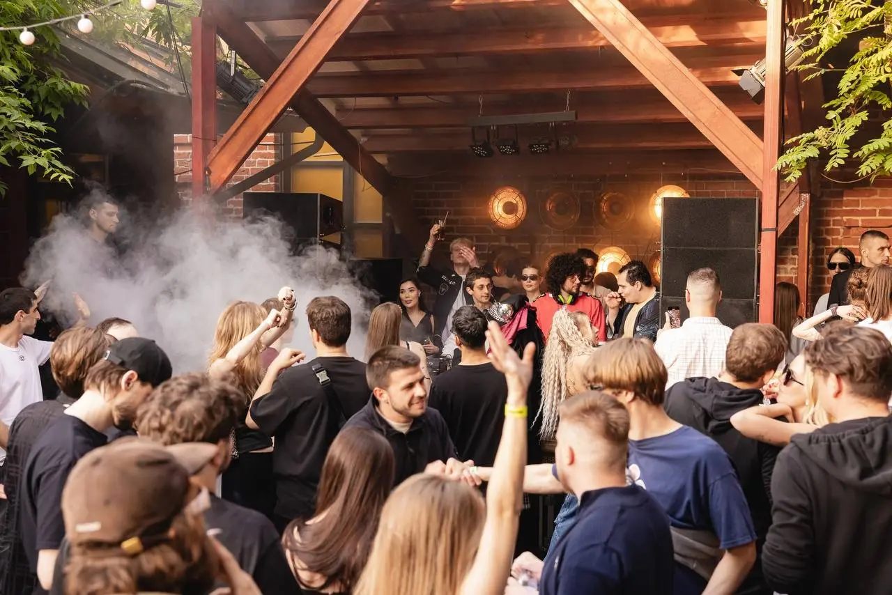 РОЗОВАЯ ПАНТЕРА — Финальная летняя вечеринка GazGolder Club вместе с Let’s