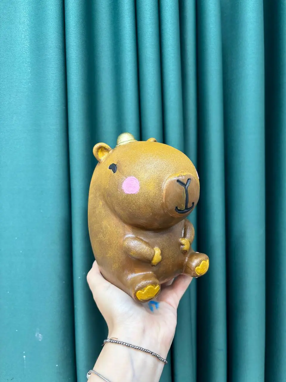 АРТ-встреча: роспись фигур CAPIBARA, BERA BRICK, LABUBU