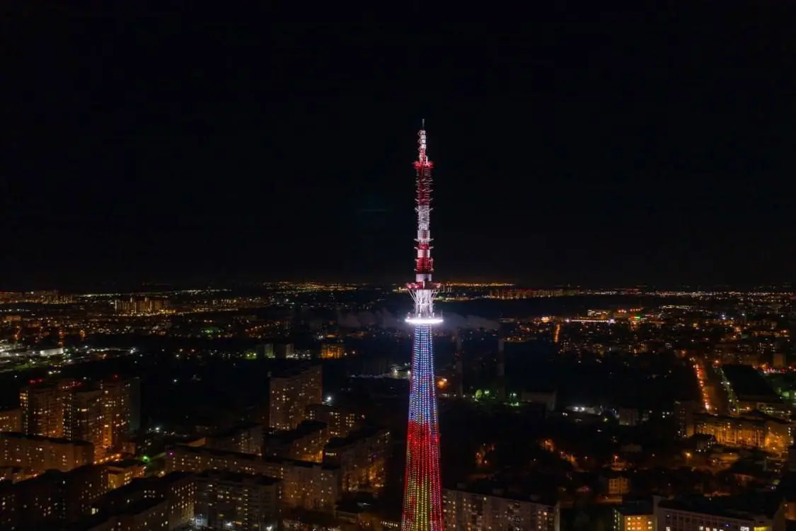 Нижегородская телебашня: День знаний и освещение осенней листвы