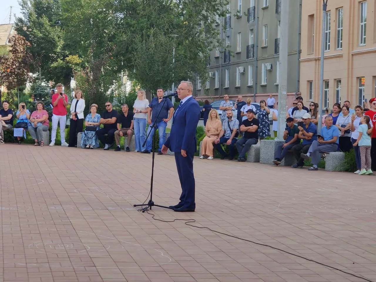 Торжественная линейка в Газпром колледж Волгоград