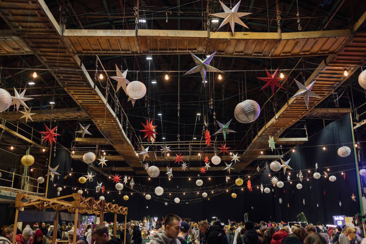 Петербургская ярмарка на Ленфильме