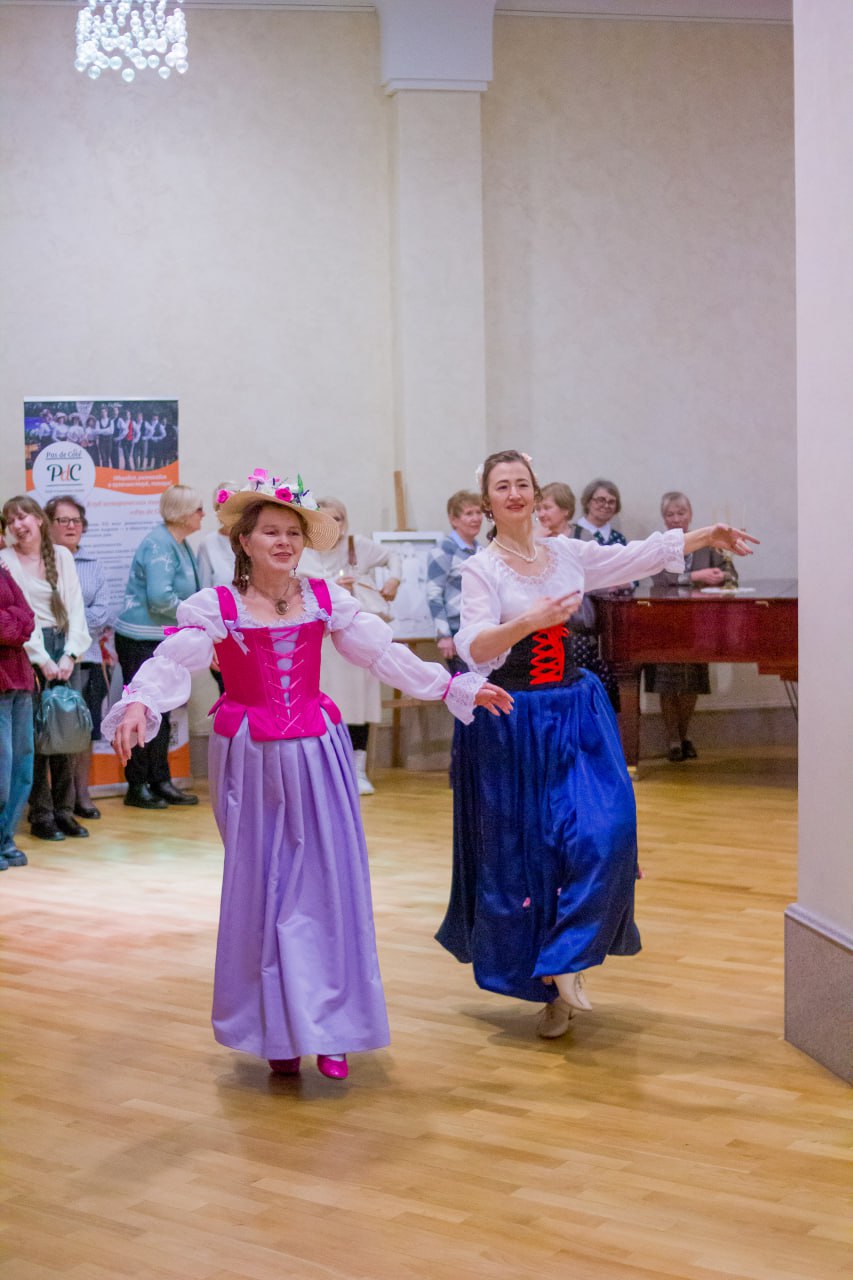 Концерт Квартета "13 струн" с Клубом исторического танца «Pas de côté»