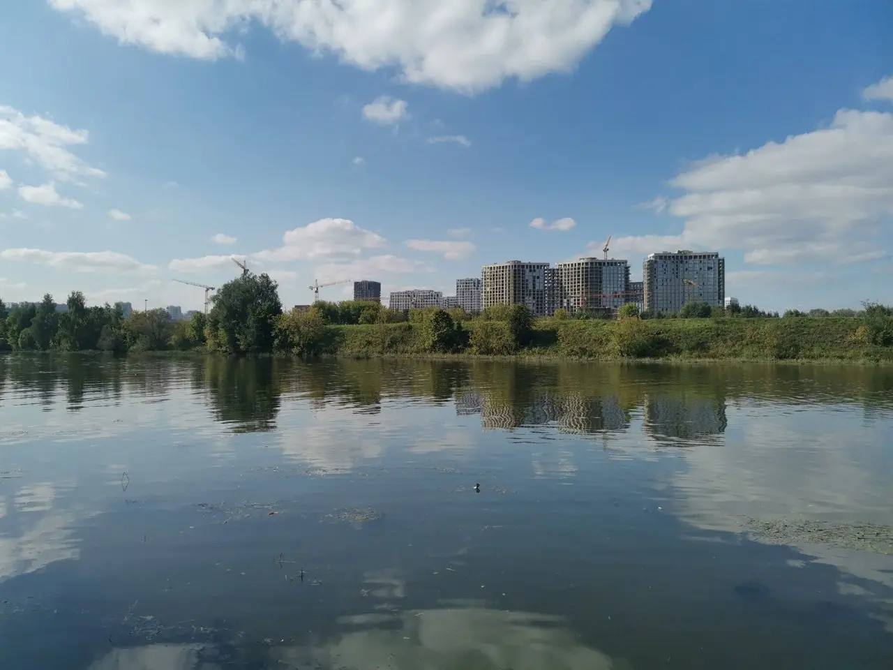 Осенняя прогулка у набережной