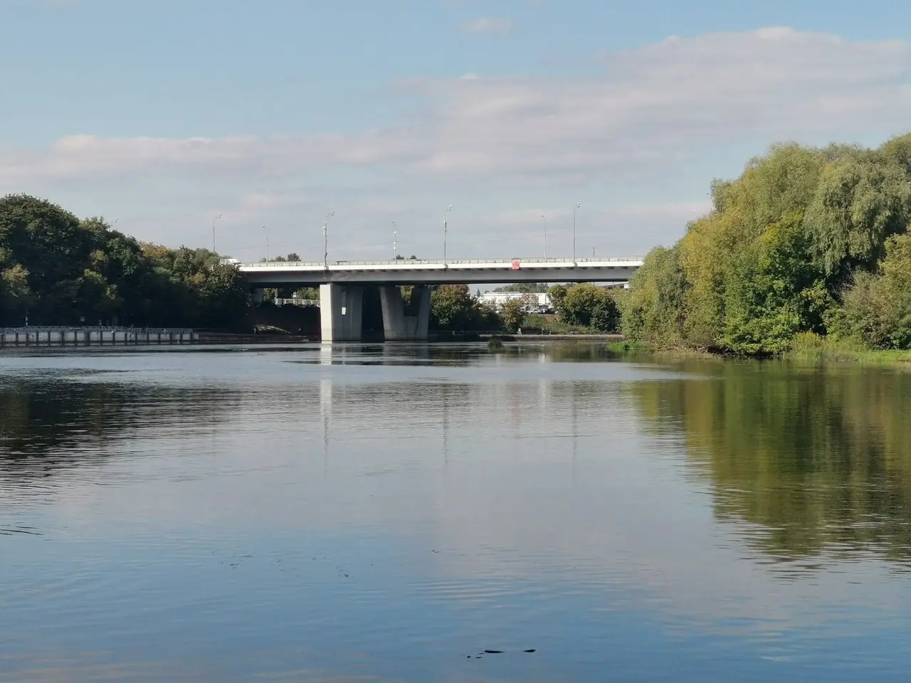 Осенняя прогулка у набережной