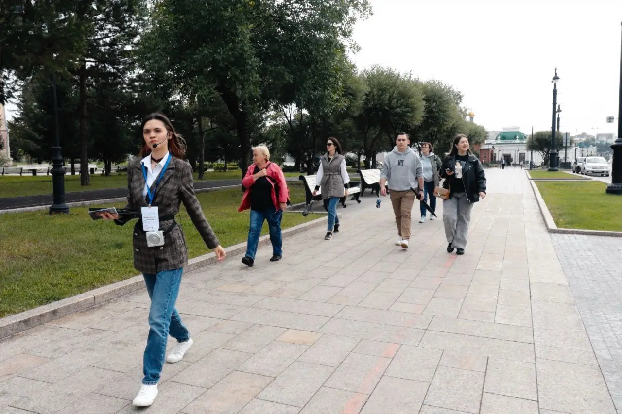 Экскурсионный флешмоб в Омске к Международному дню туризма