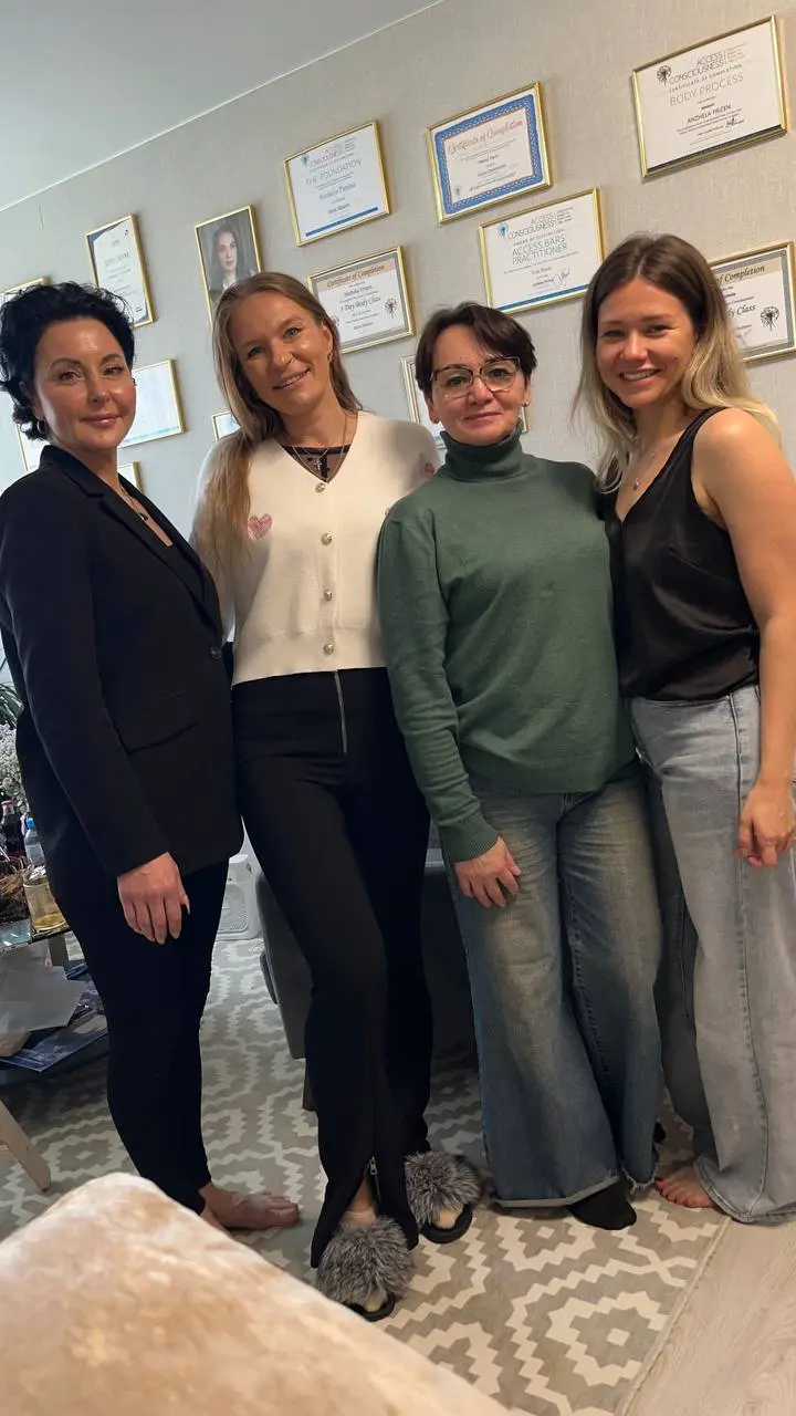 Вдохновляющий камерный завтрак в уютном кабинете