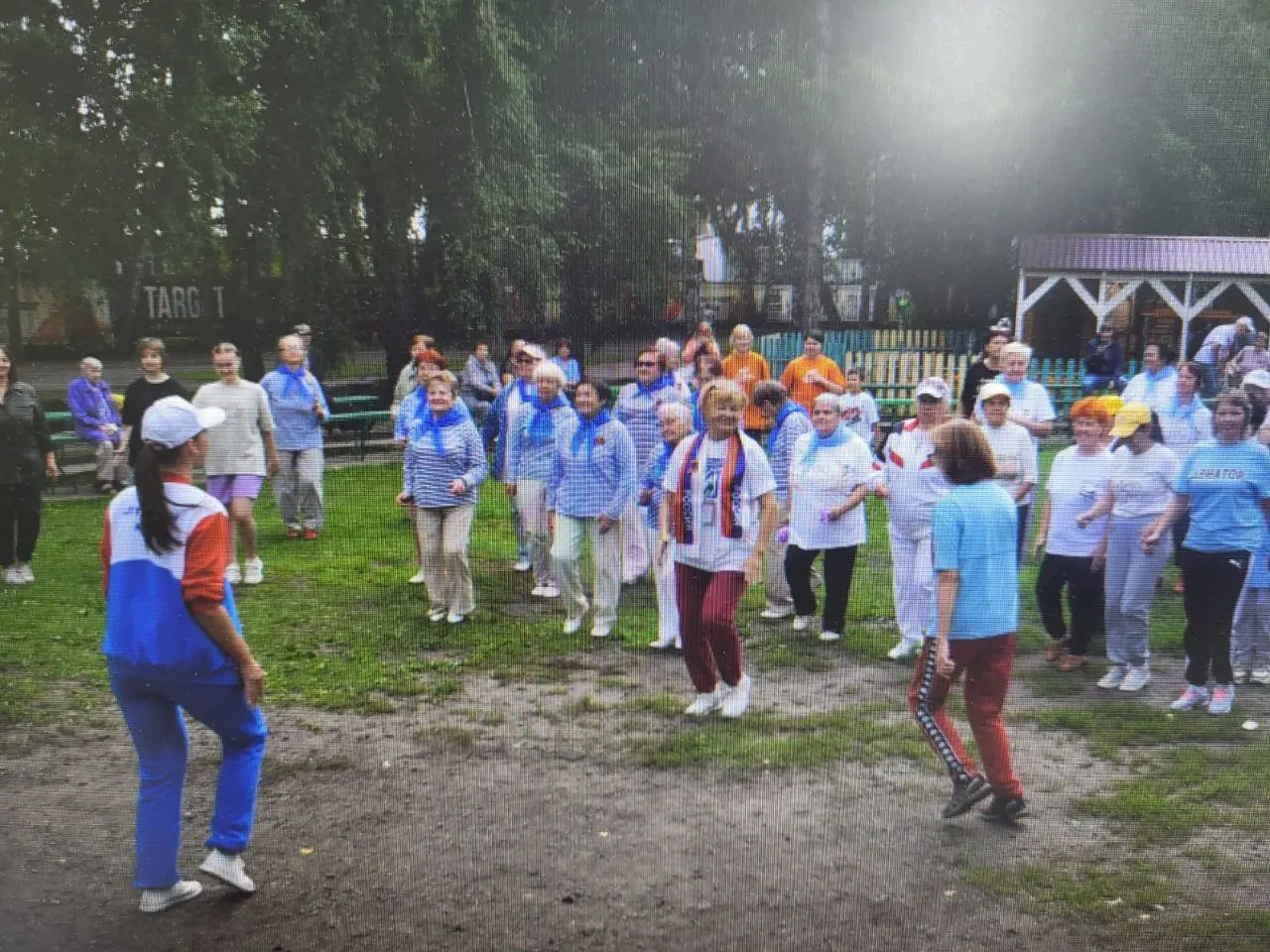 Утренний час позитива в парке «Лесная сказка»