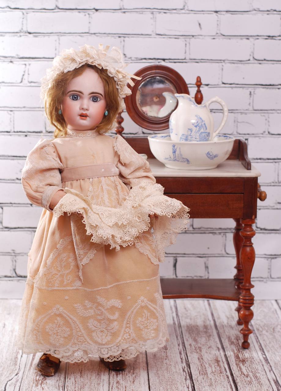 Выставка «Мир куклы. Игрушки, аксессуары и куклы XIX—XX веков»