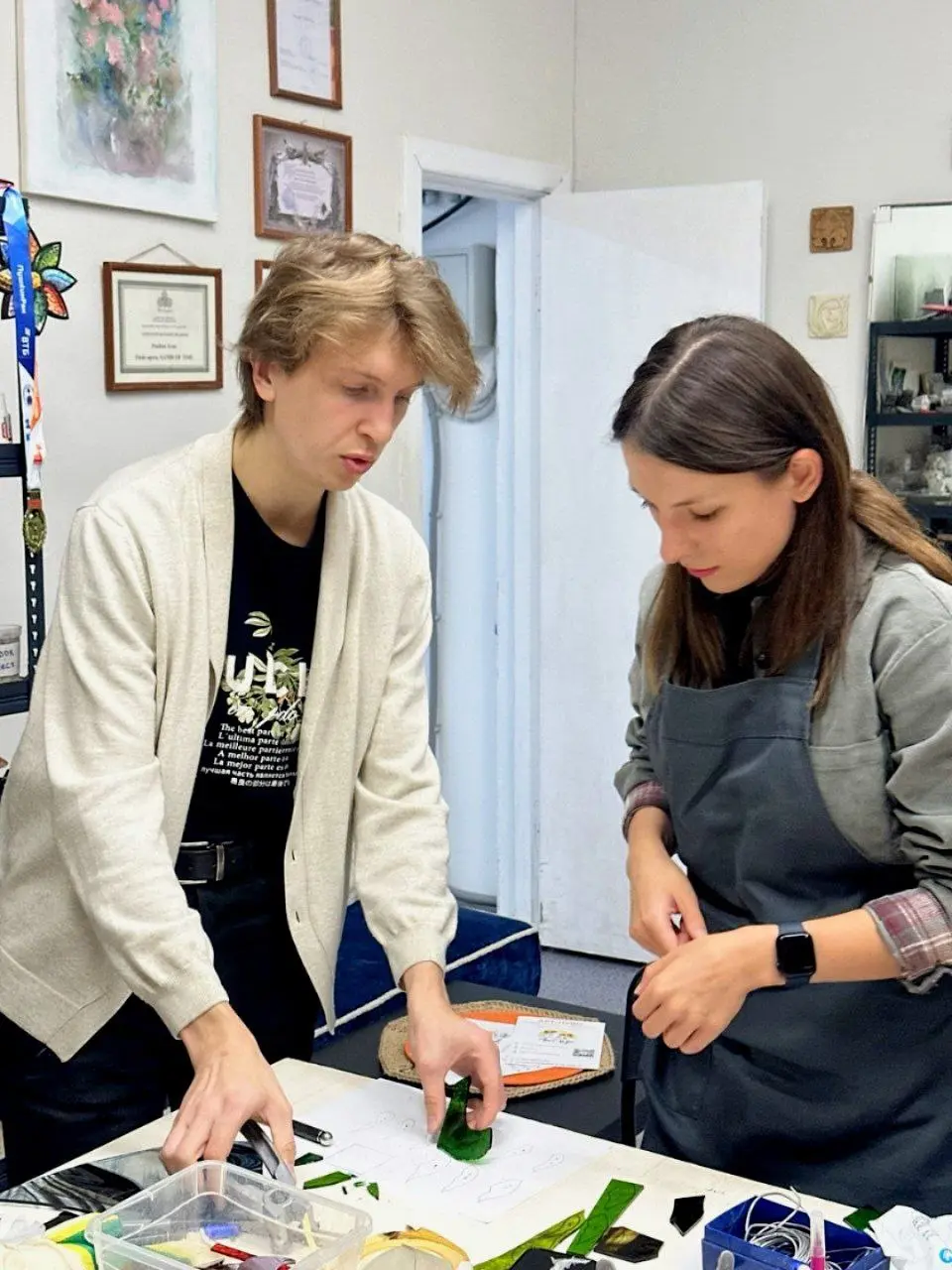 Студийное занятие по витражам со Святославом