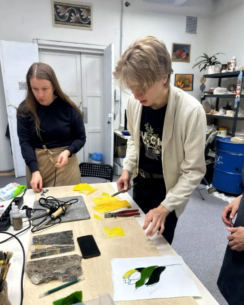 Студийное занятие по витражам со Святославом