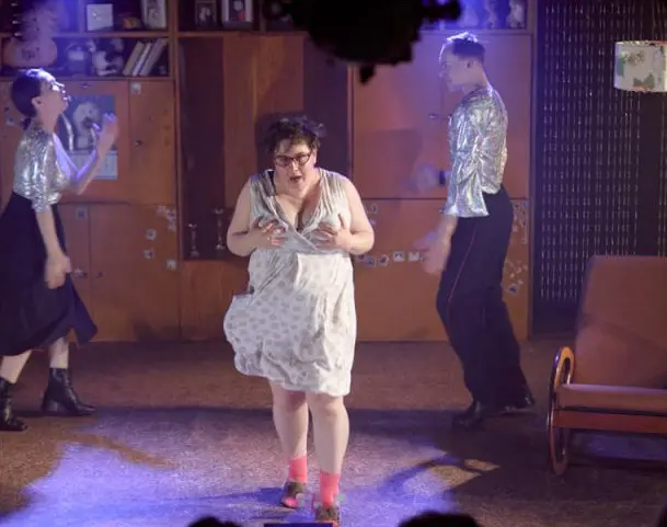 Мать – спектакль