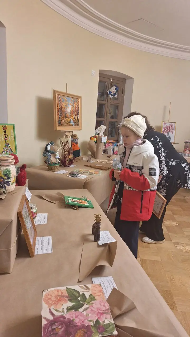 Выставка декоративно-прикладного творчества жителей Юго-Западного округа