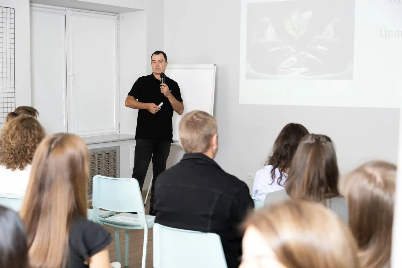 Вторая Всероссийская конференция репетиторов «PRO-движение репетитора: от личного бренда до налогов»