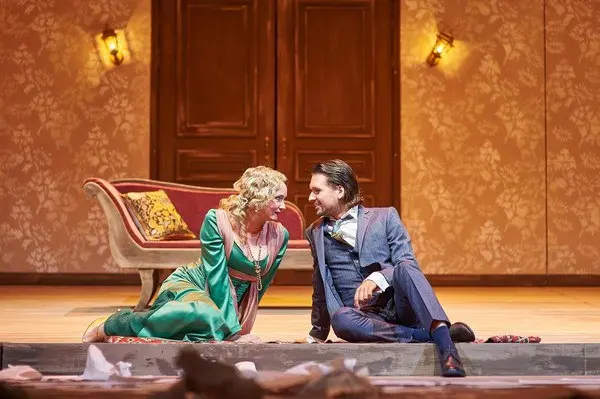 Спектакль "На всякого мудреца довольно простоты"