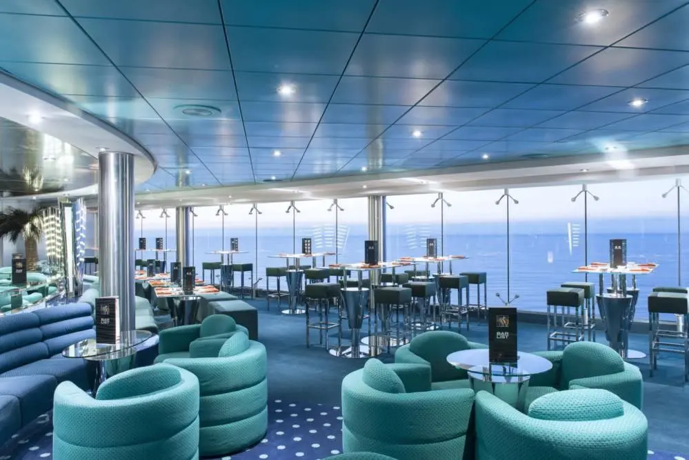 Новый год 2025 в Средиземноморе: 3 страны за 1 праздник