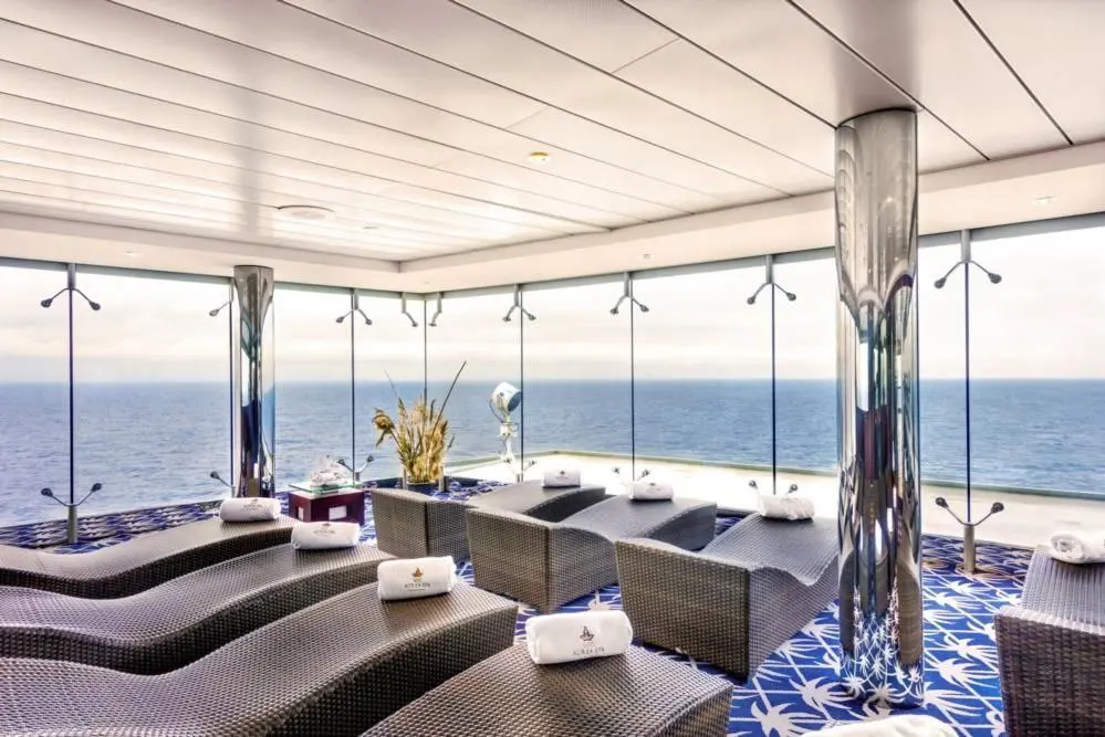 Новый год 2025 в Средиземноморе: 3 страны за 1 праздник