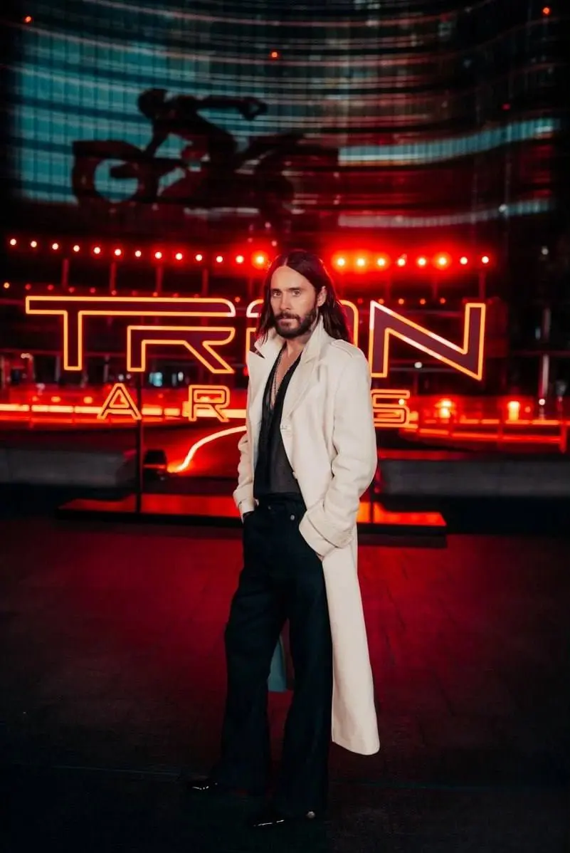 Премьера фильма «Трон: Арес» с участием Джареда Лето