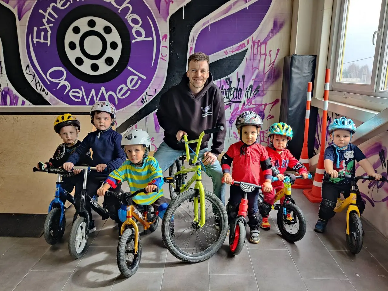 EXTREME-SCHOOL "ONE WHEEL"