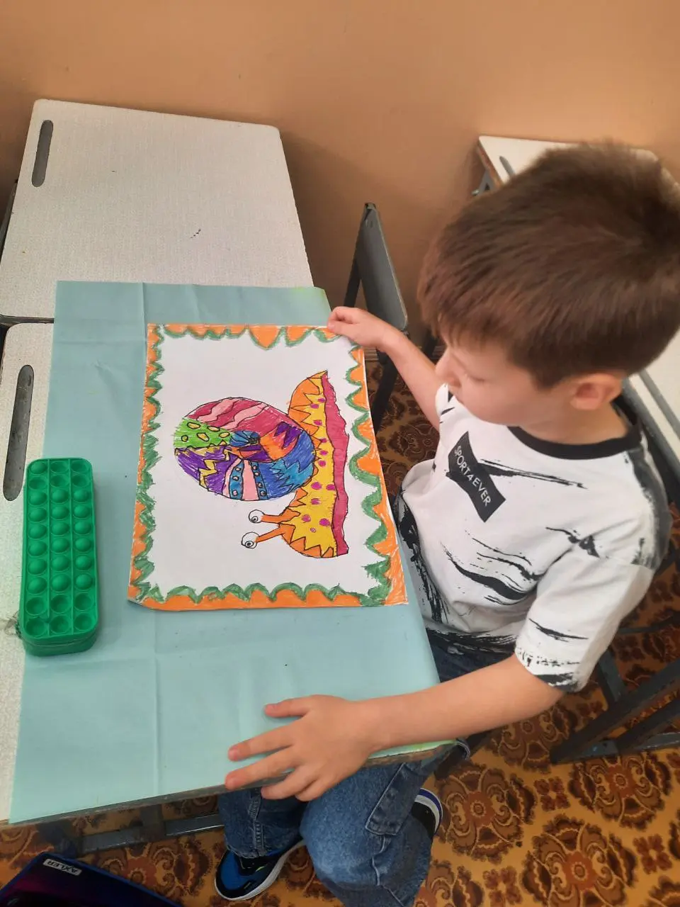 Изостудия Палитра для детей 7-8 лет. Графика Улитка (орнаменты)