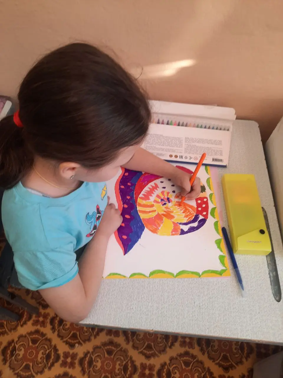 Изостудия Палитра для детей 7-8 лет. Графика Улитка (орнаменты)