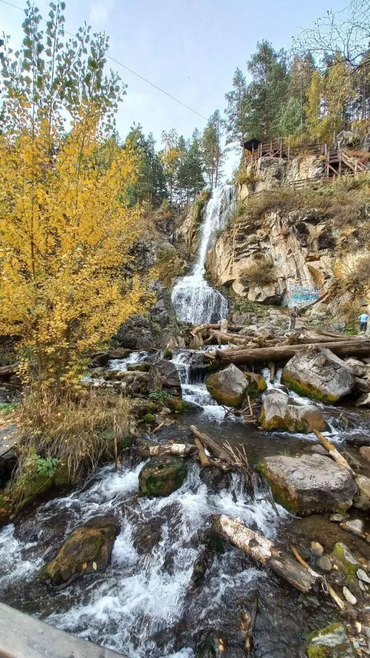 тур Камышлинский водопад и Бирюзовая Катунь