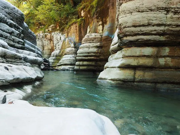 Белые скалы: путешествие в первобытный мир Сочи