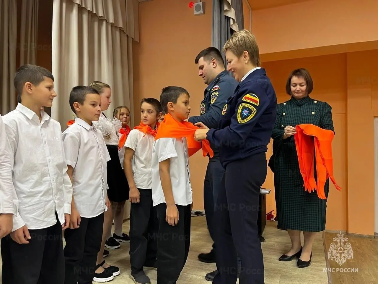 Полку юных спасателей прибыло