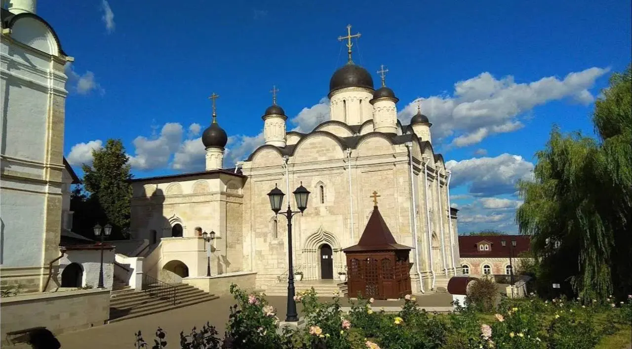 Поездка в Серпухов с посещением монастырей и храмов 11 октября