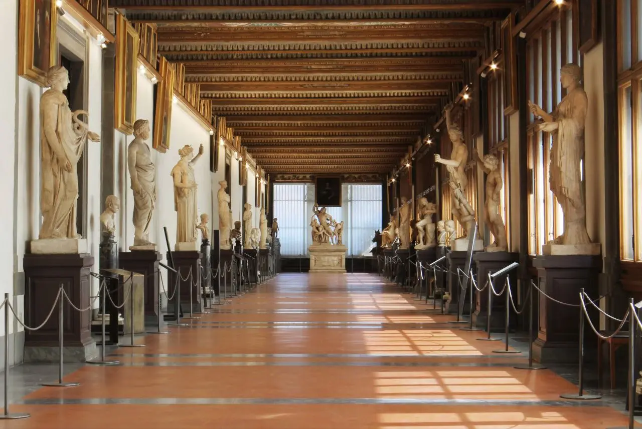 Маленькие секреты большого дома открывает перед нами фильм «Тайная жизнь Уффици»