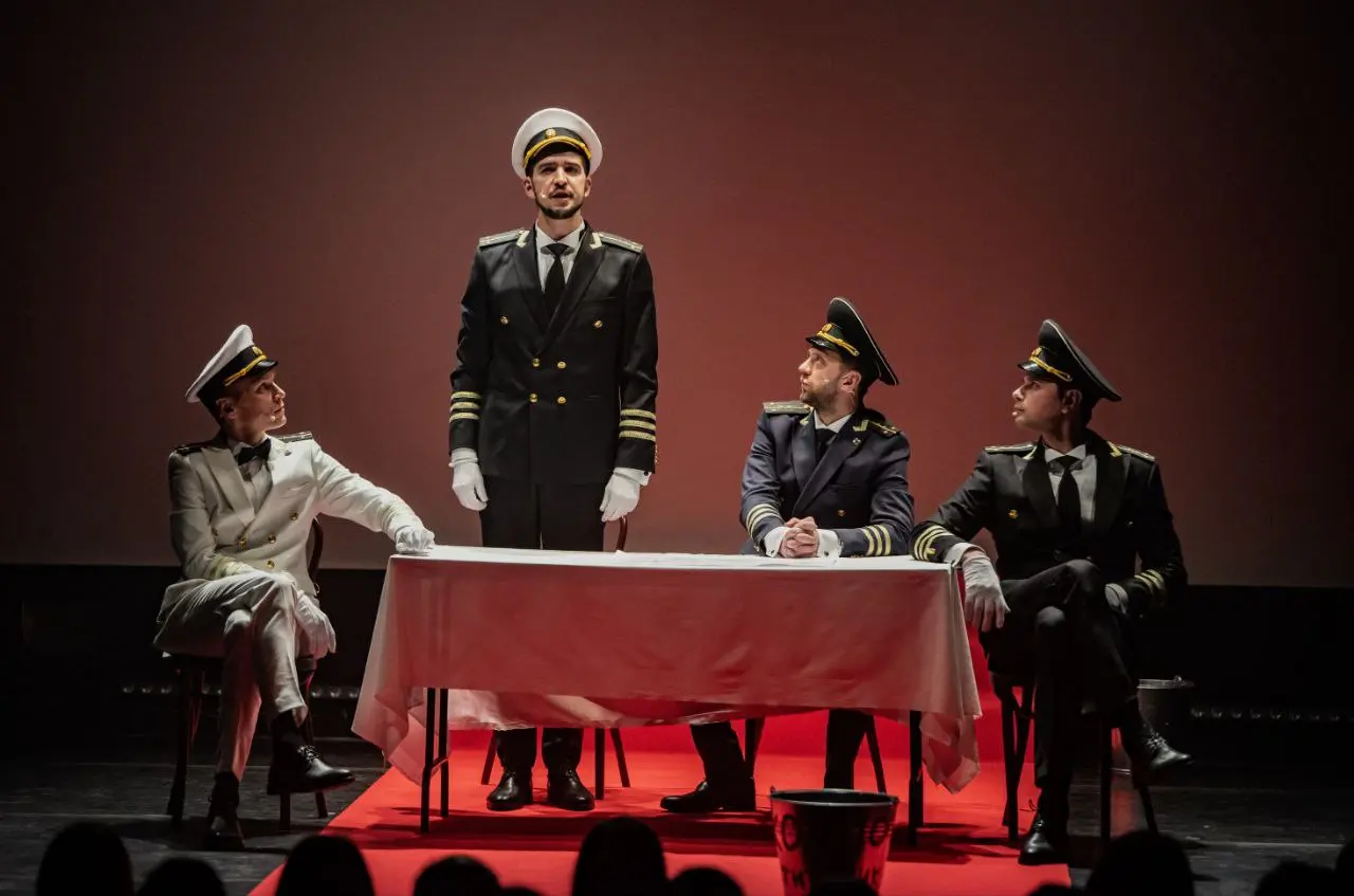 Заячий стон — спектакль Титаник