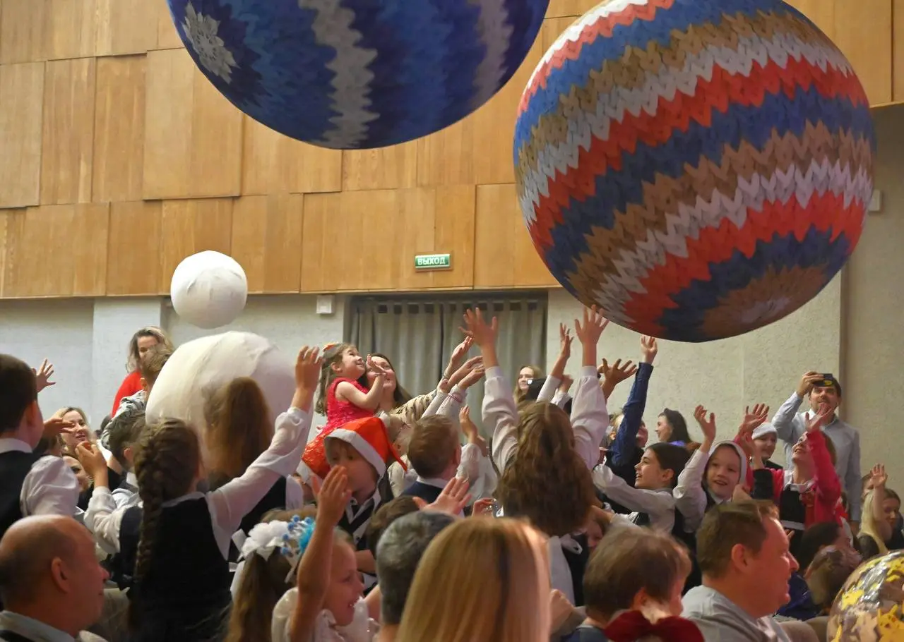 Премьера: большая ёлка «Тошка-крошка и волшебства немножко...»