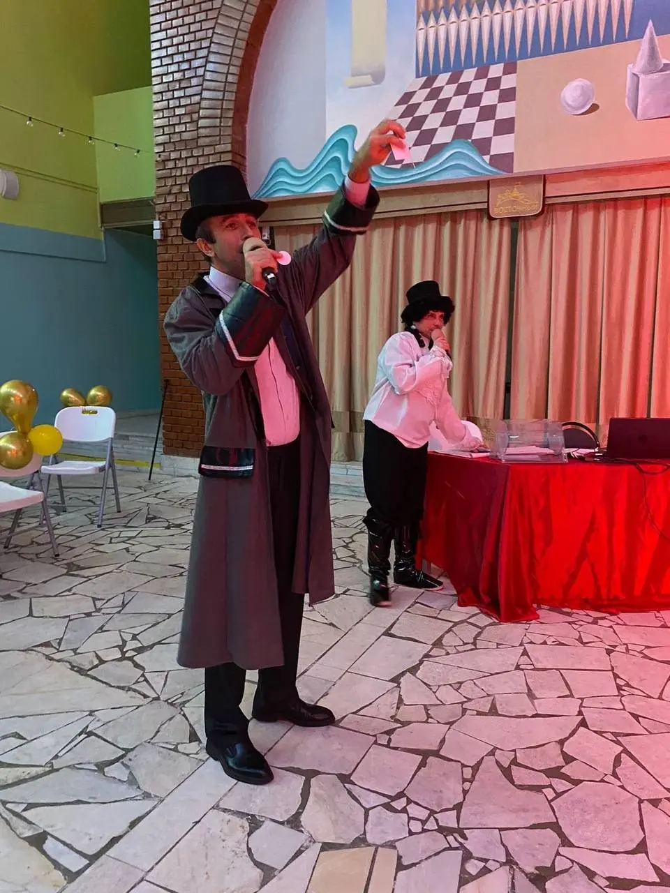 Маскарад в Воскресный вечер во Дворце Восточный