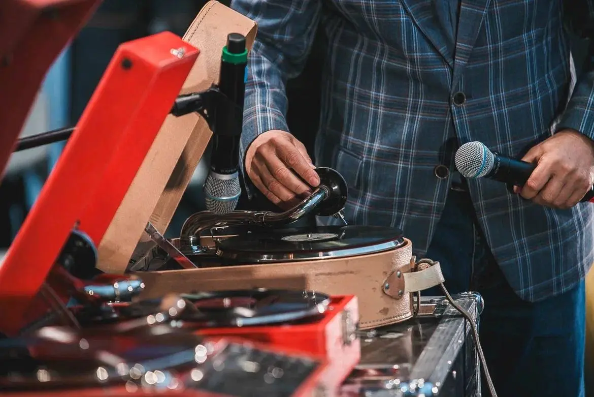 ДЖАЗ снова в парке: ДЖАЗ НА ГРАММОФОНАХ