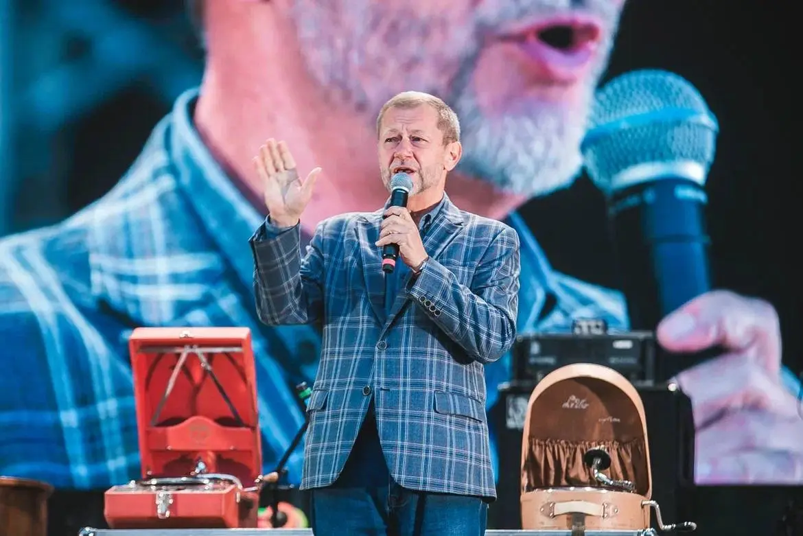 ДЖАЗ снова в парке: ДЖАЗ НА ГРАММОФОНАХ