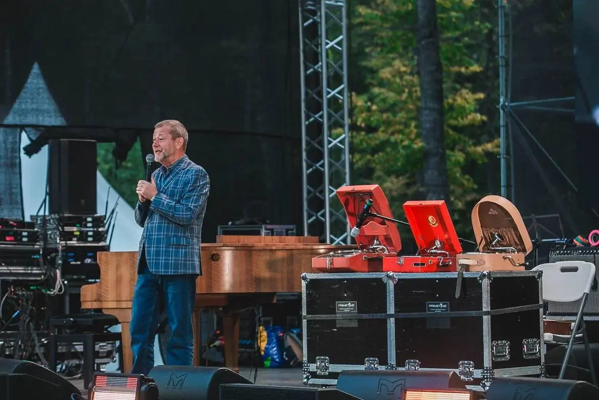 ДЖАЗ снова в парке: ДЖАЗ НА ГРАММОФОНАХ