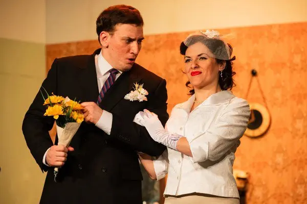 Элегическая комедия Покровские ворота Леонида Зорина. Постановка поведает зрителям хорошо известную историю одной московской коммуналки.