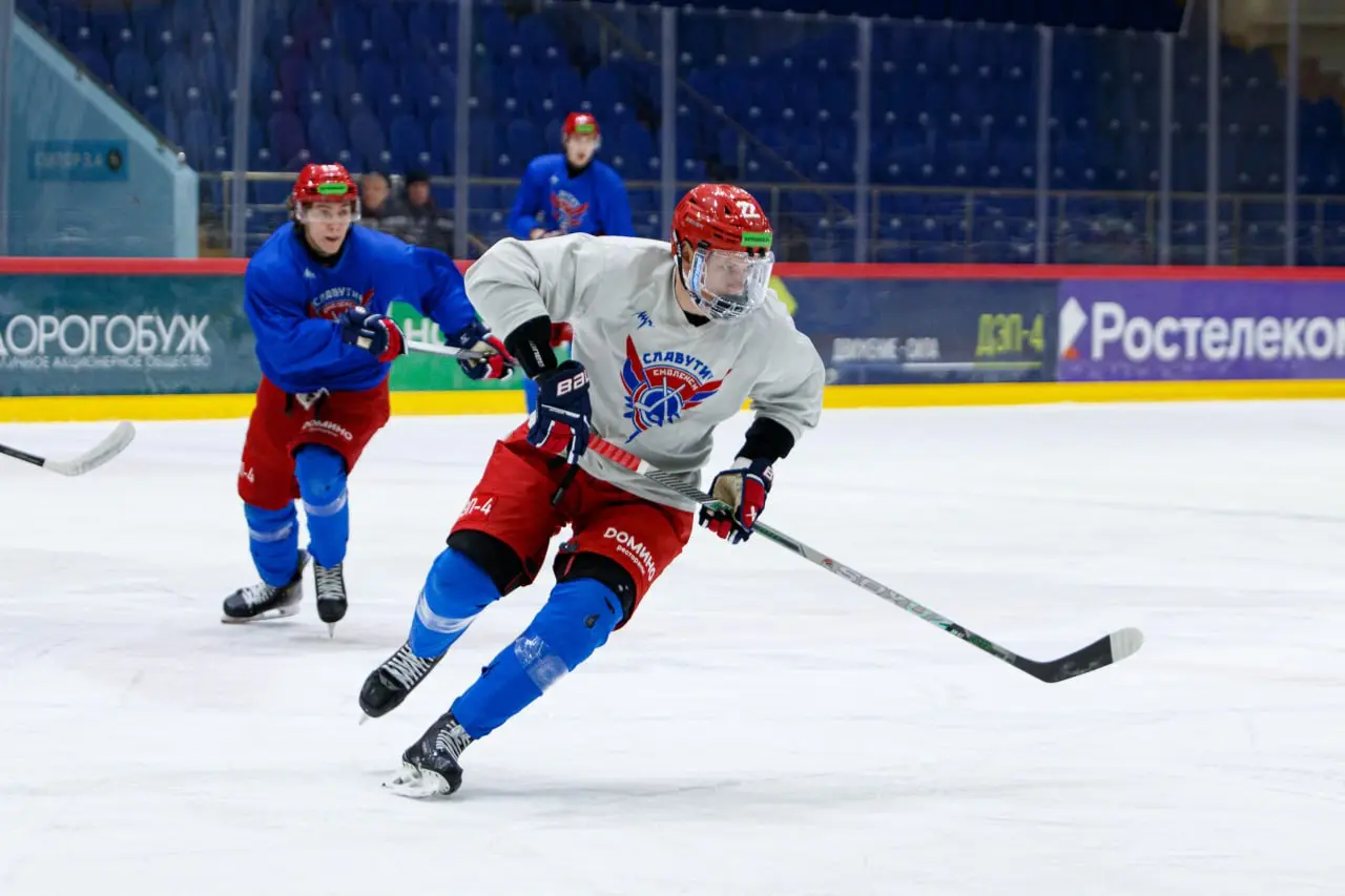 Рабочая атмосфера на льду