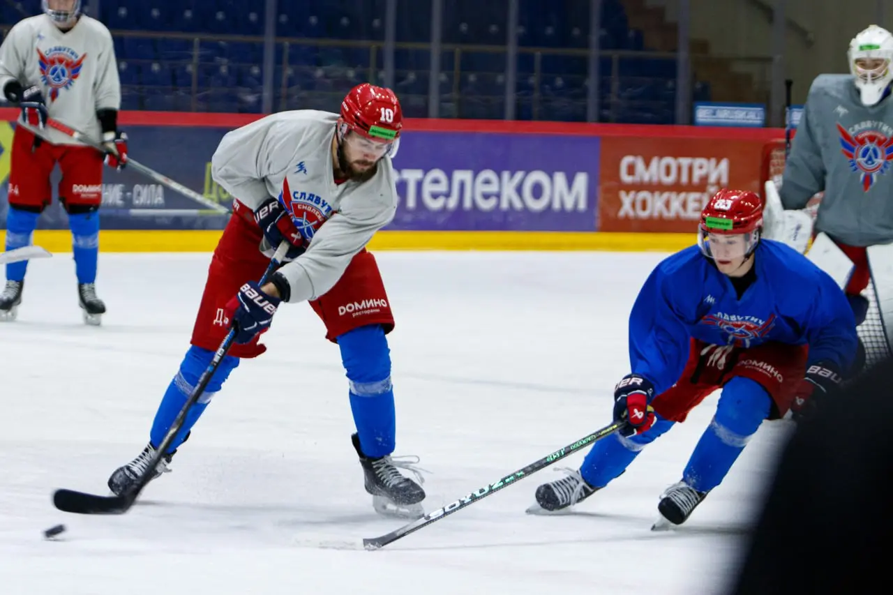 Рабочая атмосфера на льду