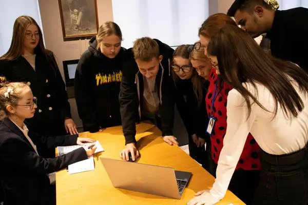 Интерактивная игра Смотри