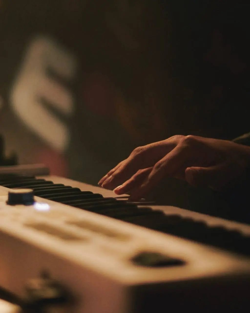 Авторский концерт электронной музыки в жанре ambient