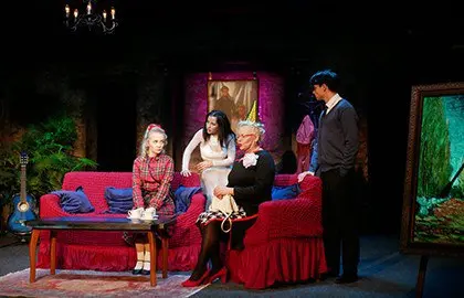 Мама, это призрак и мы поженимся!