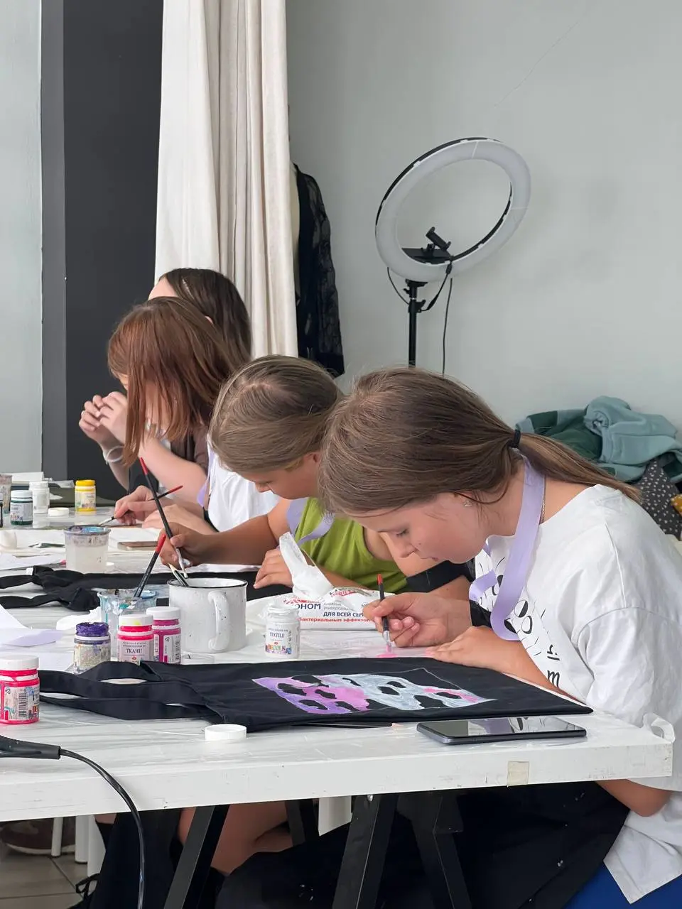 Полное расписание открытых наборов на детские творческие курсы по шитью