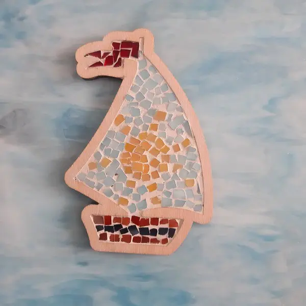 Стеклянная мозаика на деревянной форме